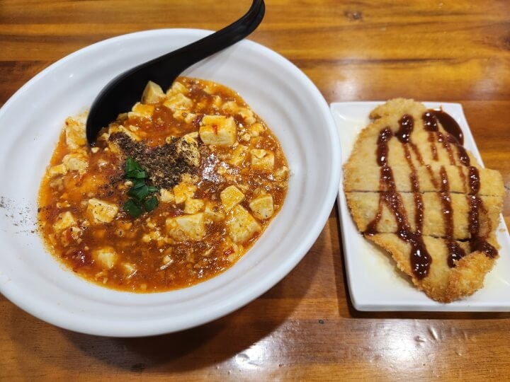 麻婆豆腐豬排飯